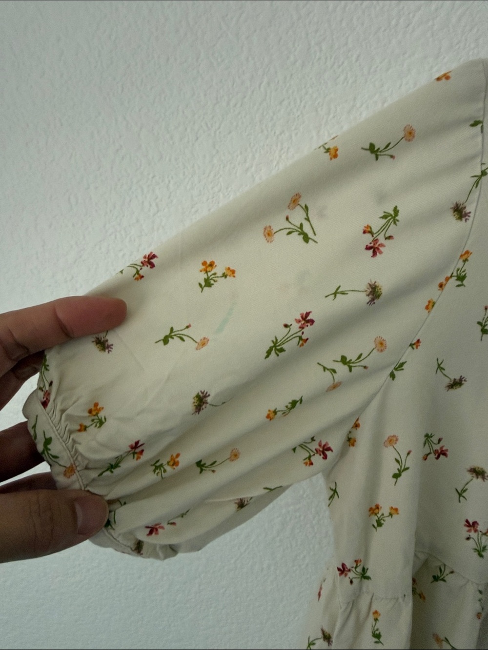 Uniqlo Kids Cream Floral Tiered Button-Front Dress - Picture 3 of 3